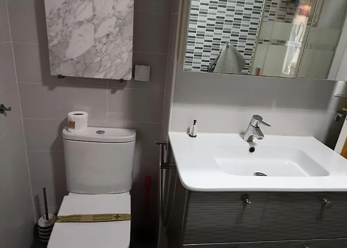 Atico Flores Y Mar * دينايا